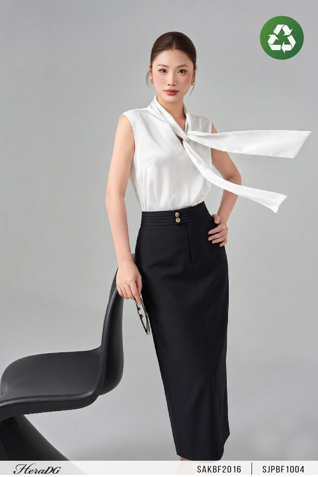 Ảnh của Chân váy suông cạp bấu ly